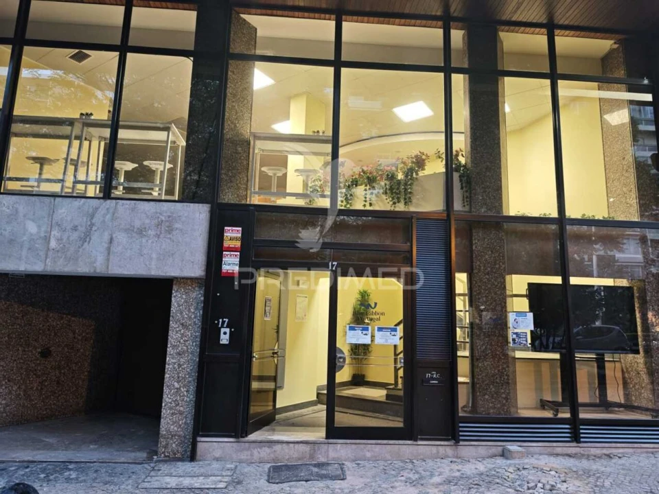 Prédio para Arrendamento em Faro (Sé e São Pedro) Foto 24