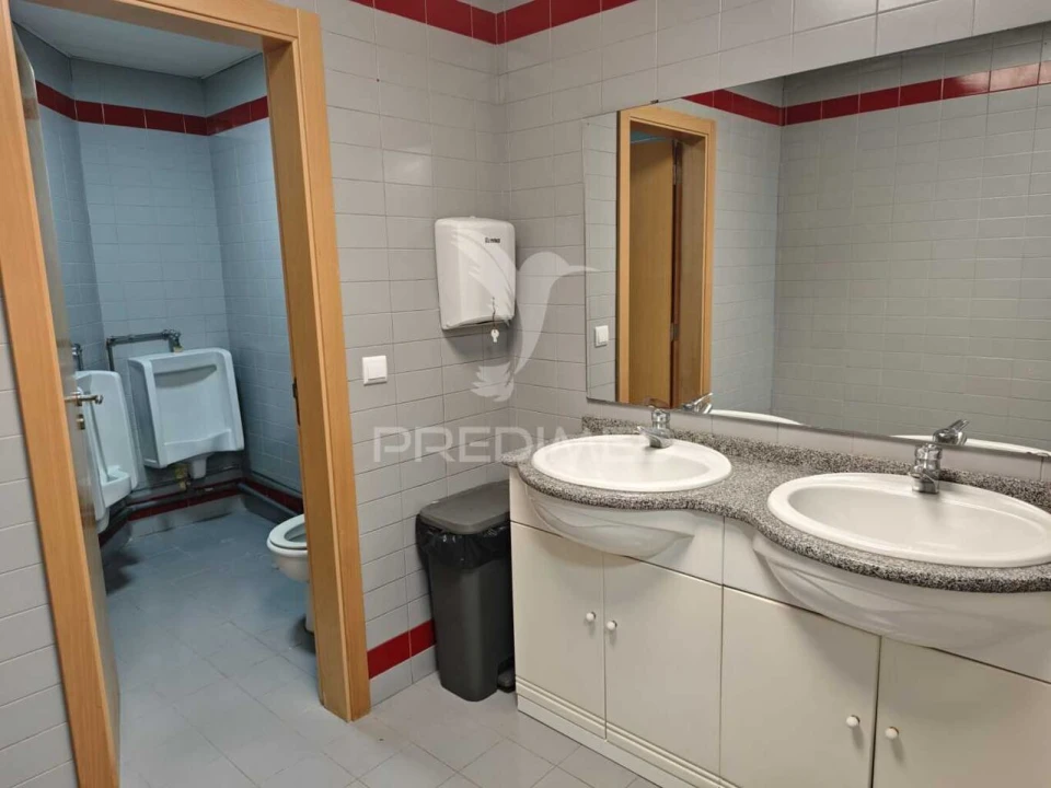 Prédio para Arrendamento em Faro (Sé e São Pedro) Foto 21