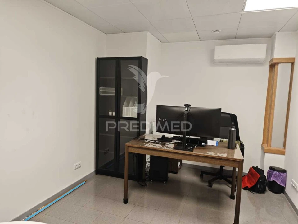 Prédio para Arrendamento em Faro (Sé e São Pedro) Foto 12