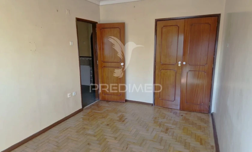 Apartamento T3 para Venda em Pontinha e Famões Foto 13