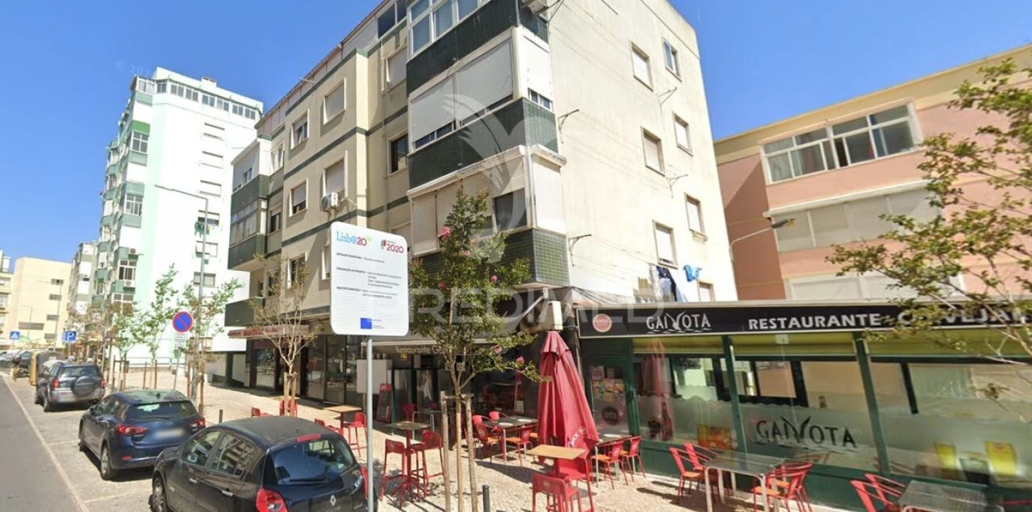 Apartamento T3 para Venda em Pontinha e Famões Foto 6