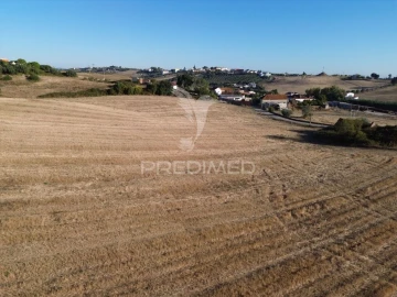Moradia T3 para Venda em Achete, Azoia de Baixo e Póvoa de Santarém