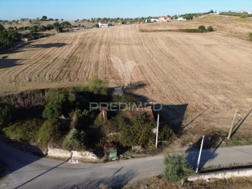 Moradia T3 para Venda em Achete, Azoia de Baixo e Póvoa de Santarém
