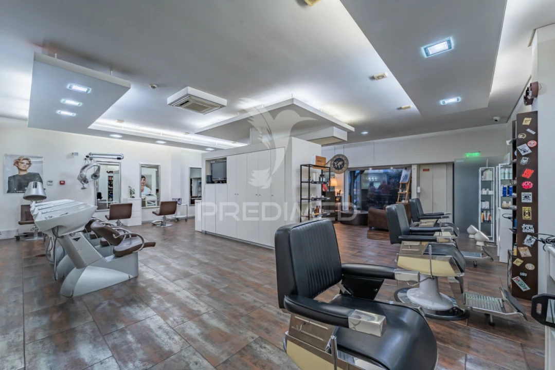 Loja para Venda em Santa Marinha e São Pedro da Afurada Foto 10