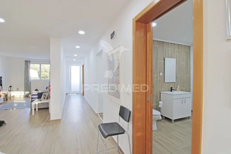 Moradia T4 para Venda em Angra (Santa Luzia) Foto 13