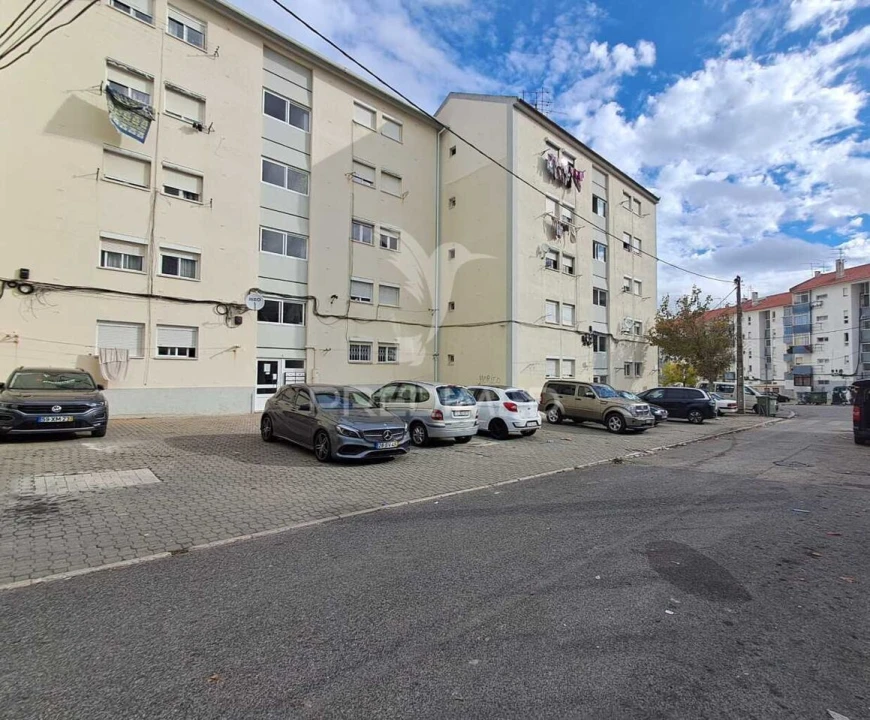 Apartamento T3 para Venda em Laranjeiro e Feijó Foto 2