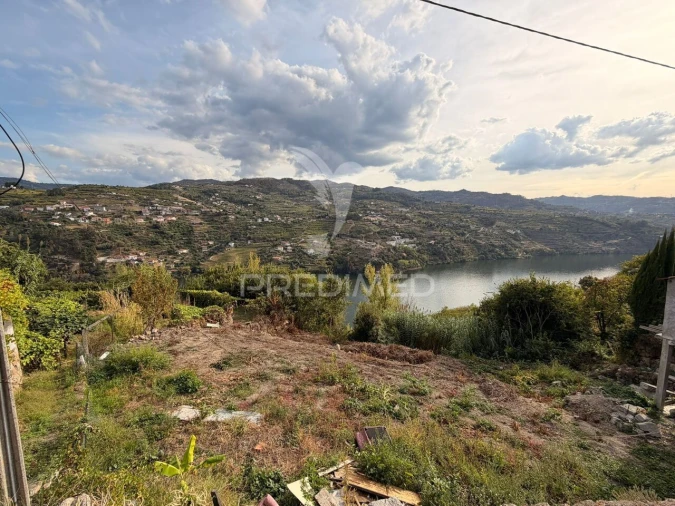 Moradia T3 para Venda em Santa Cruz do Douro e São Tomé de Covelas Foto 9