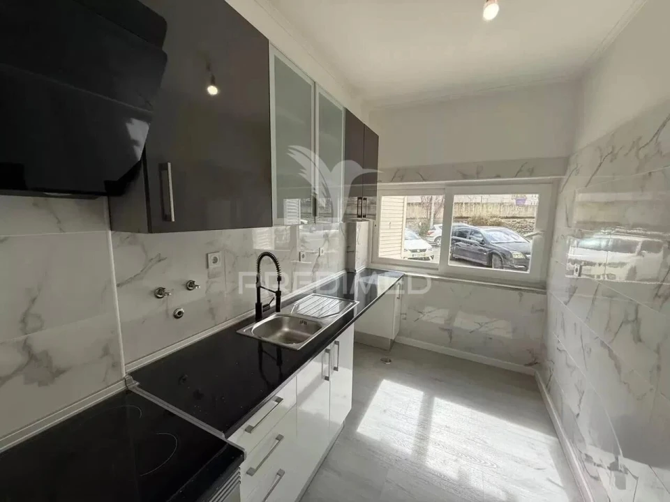 Apartamento T2 para Venda em Oeiras e São Julião da Barra, Paço de Arcos e Caxias Foto 1