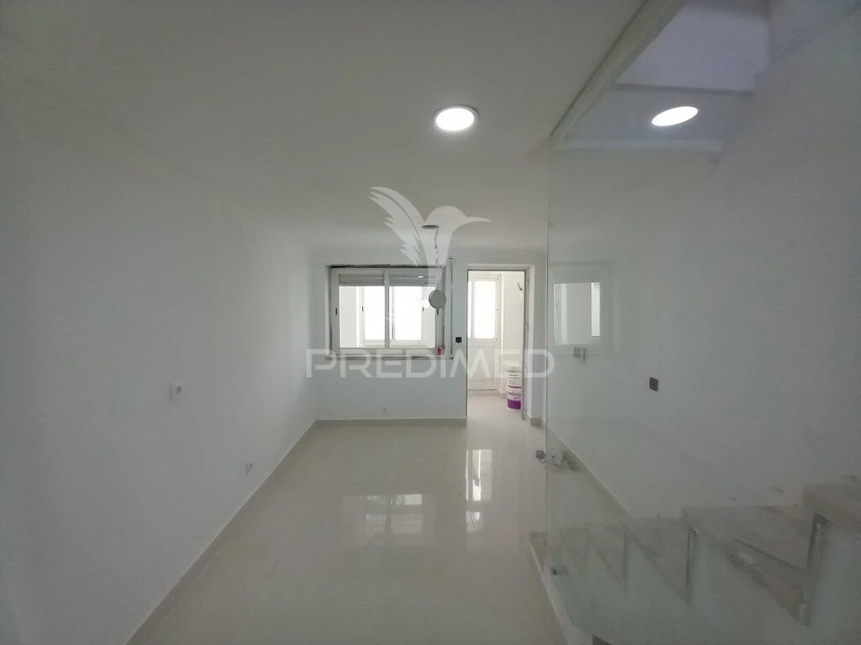 Moradia T5 para Venda em Carcavelos e Parede Foto 34