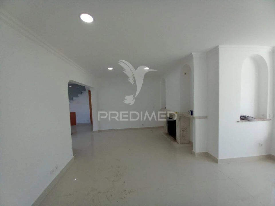 Moradia T5 para Venda em Carcavelos e Parede Foto 10