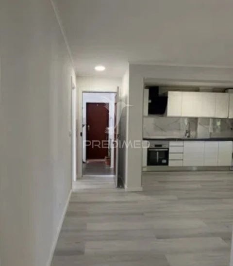 Apartamento T3 para Venda em Laranjeiro e Feijó