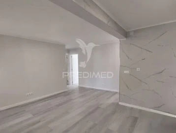 Apartamento T3 para Venda em Laranjeiro e Feijó