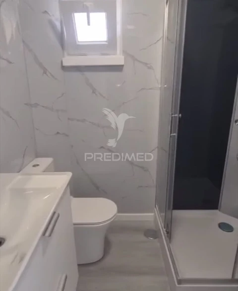 Apartamento T3 para Venda em Laranjeiro e Feijó
