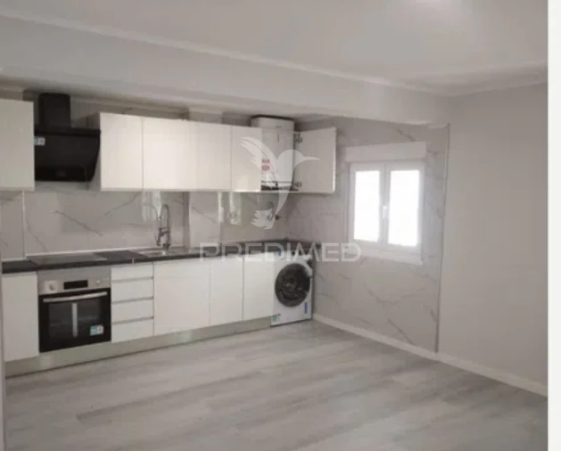 Apartamento T3 para Venda em Laranjeiro e Feijó Foto 2