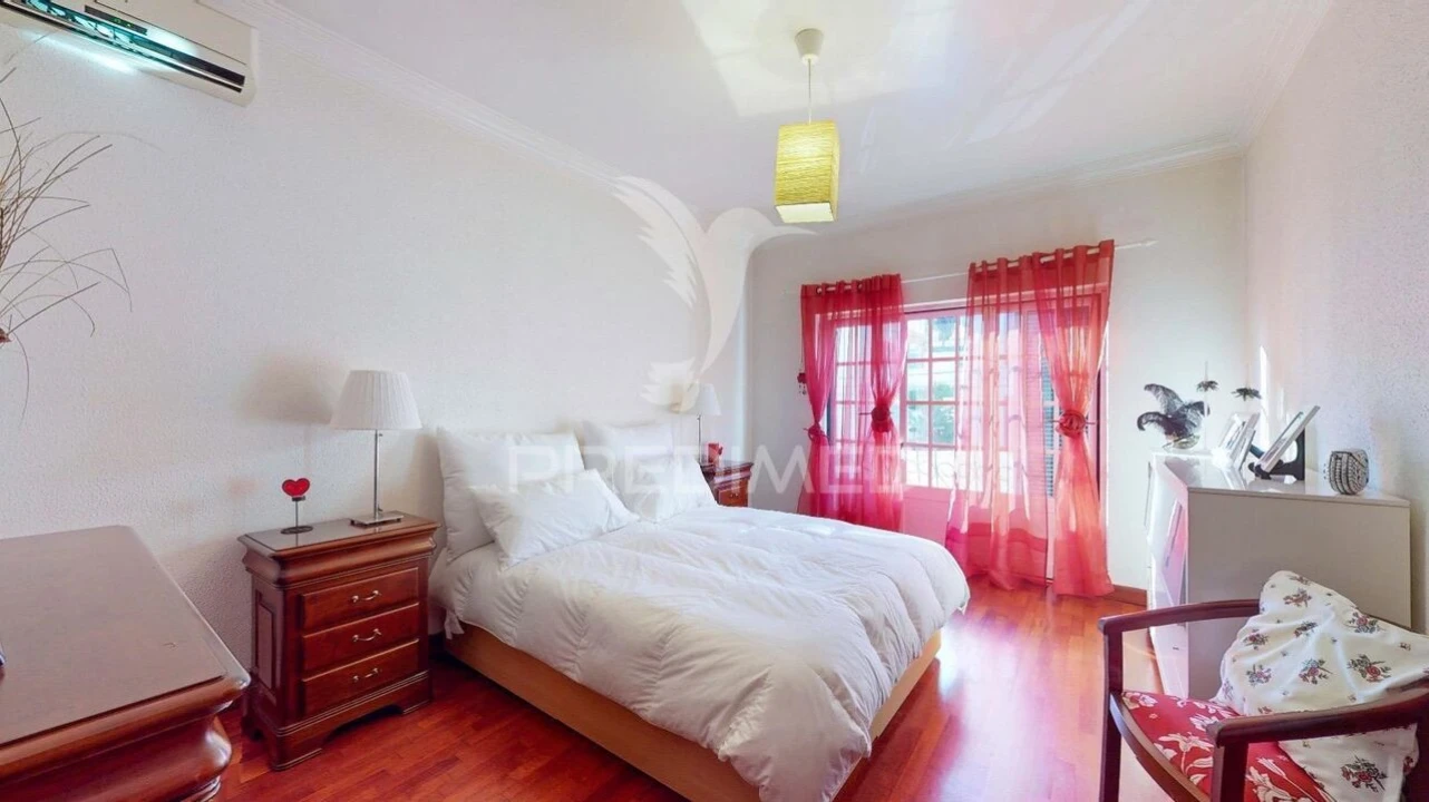 Moradia T4 para Venda em Ramada e Caneças Foto 22