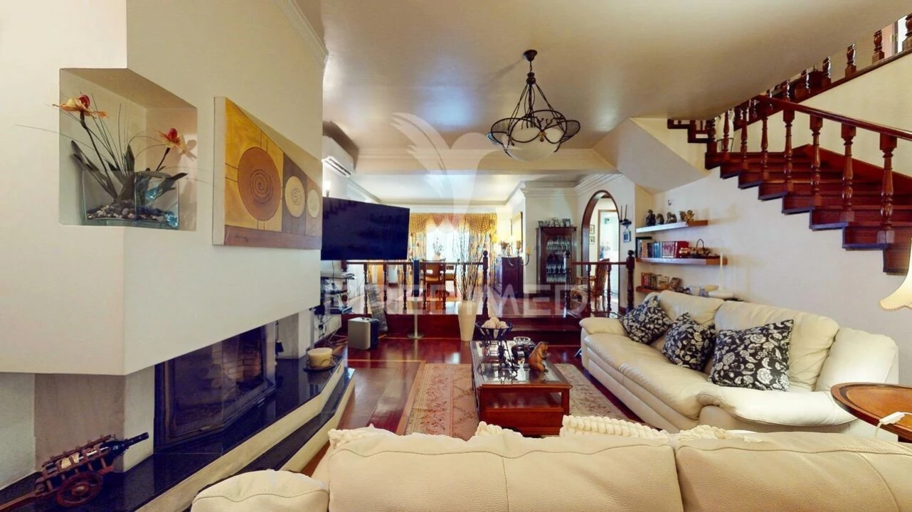 Moradia T4 para Venda em Ramada e Caneças Foto 21