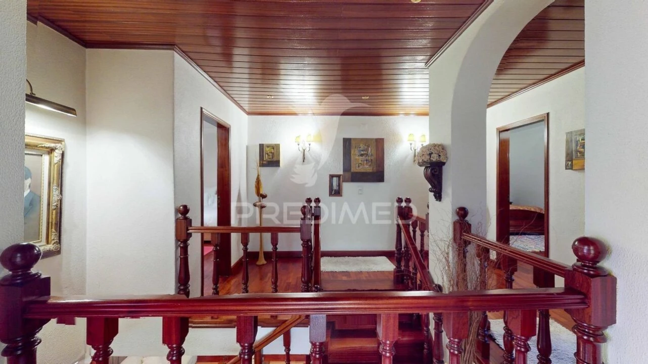 Moradia T4 para Venda em Ramada e Caneças Foto 24