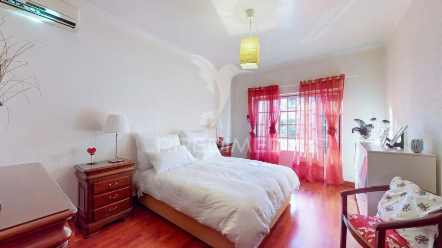 Moradia T4 para Venda em Ramada e Caneças Foto 22