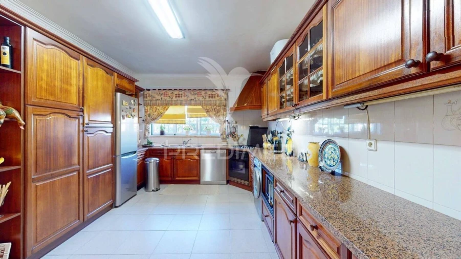 Moradia T4 para Venda em Ramada e Caneças Foto 16