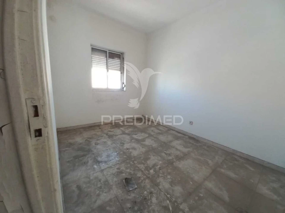 Apartamento T1 para Venda em Baixa da Banheira e Vale da Amoreira Foto 2