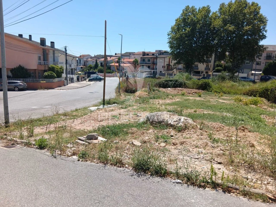 Terreno para Venda em Fânzeres e São Pedro da Cova Foto 5