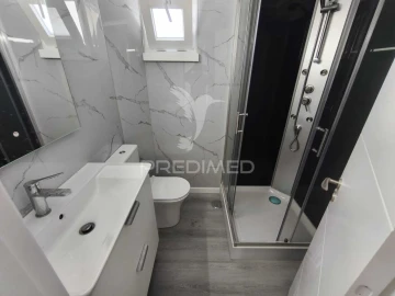 Apartamento T3 para Venda em Laranjeiro e Feijó