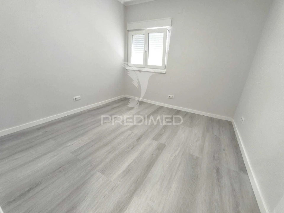 Apartamento T3 para Venda em Laranjeiro e Feijó Foto 14
