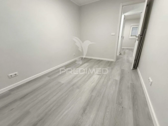 Apartamento T3 para Venda em Laranjeiro e Feijó Foto 12