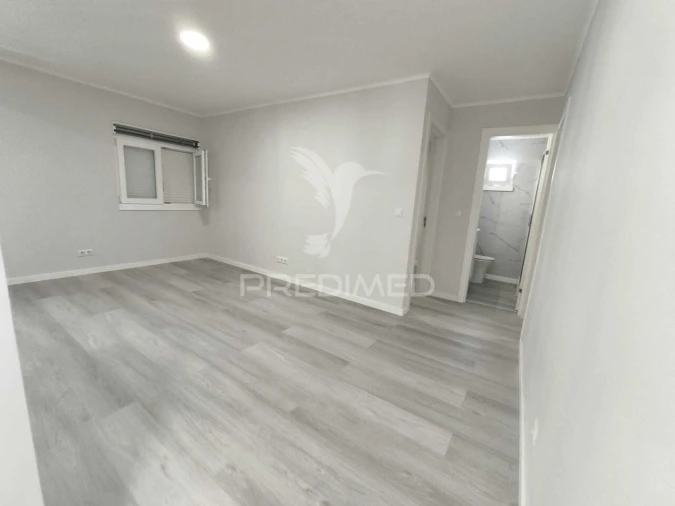 Apartamento T3 para Venda em Laranjeiro e Feijó Foto 11