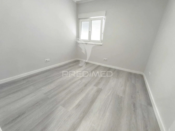 Apartamento T3 para Venda em Laranjeiro e Feijó Foto 15