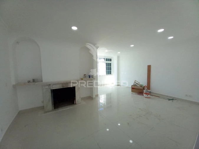 Moradia T3 para Venda em Carcavelos e Parede Foto 12