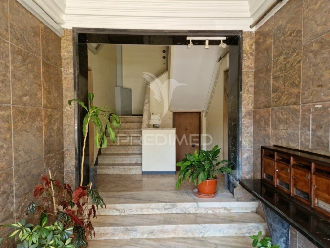 Apartamento T2 para Venda em Pontinha e Famões Foto 23