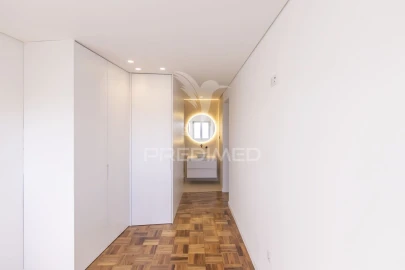 Apartamento T4 para Venda em Cedofeita, Santo Ildefonso, Sé, Miragaia, São Nicolau e Vitória
