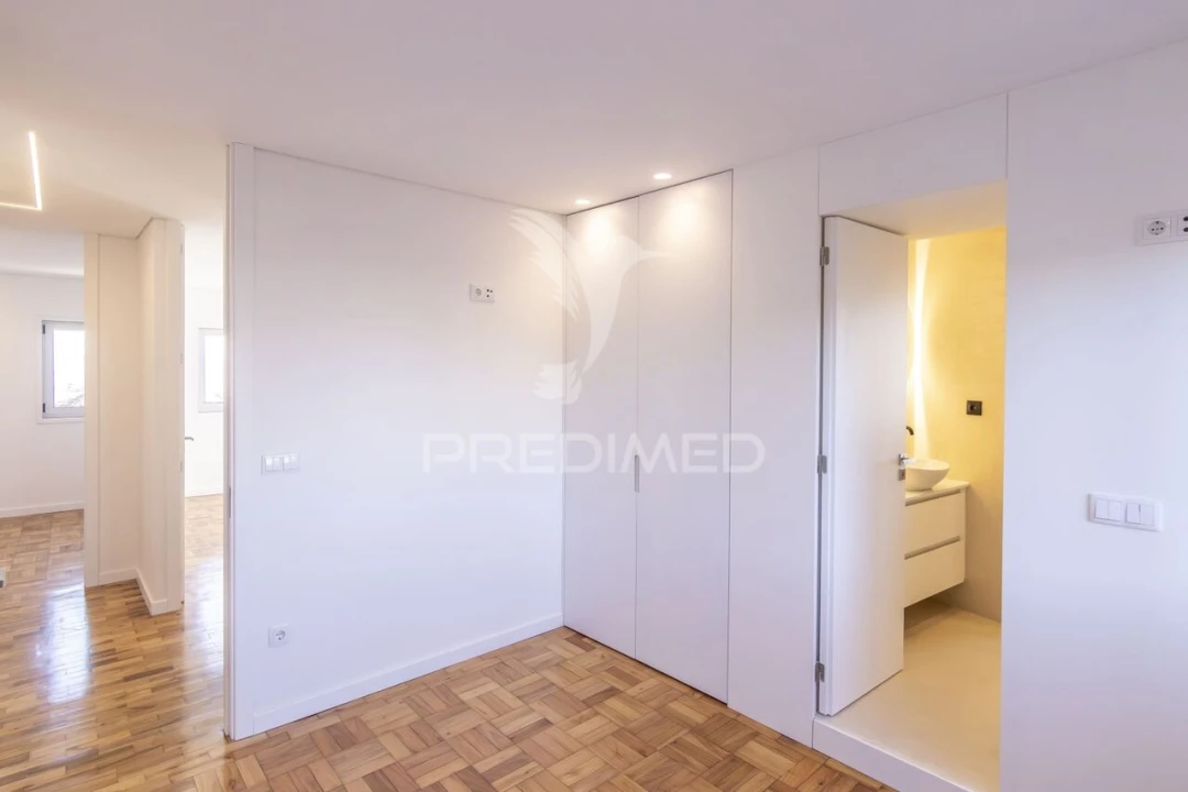 Apartamento T4 para Venda em Cedofeita, Santo Ildefonso, Sé, Miragaia, São Nicolau e Vitória Foto 20