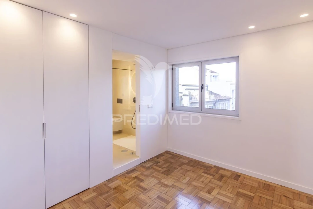 Apartamento T4 para Venda em Cedofeita, Santo Ildefonso, Sé, Miragaia, São Nicolau e Vitória Foto 19