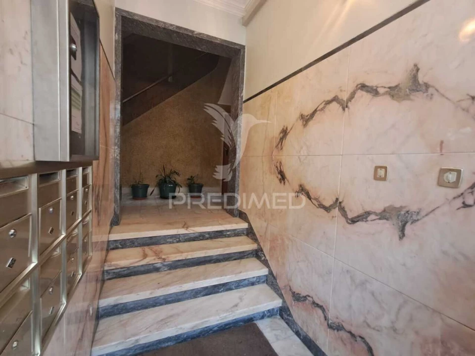 Apartamento T2 para Venda em Agualva e Mira-Sintra Foto 18