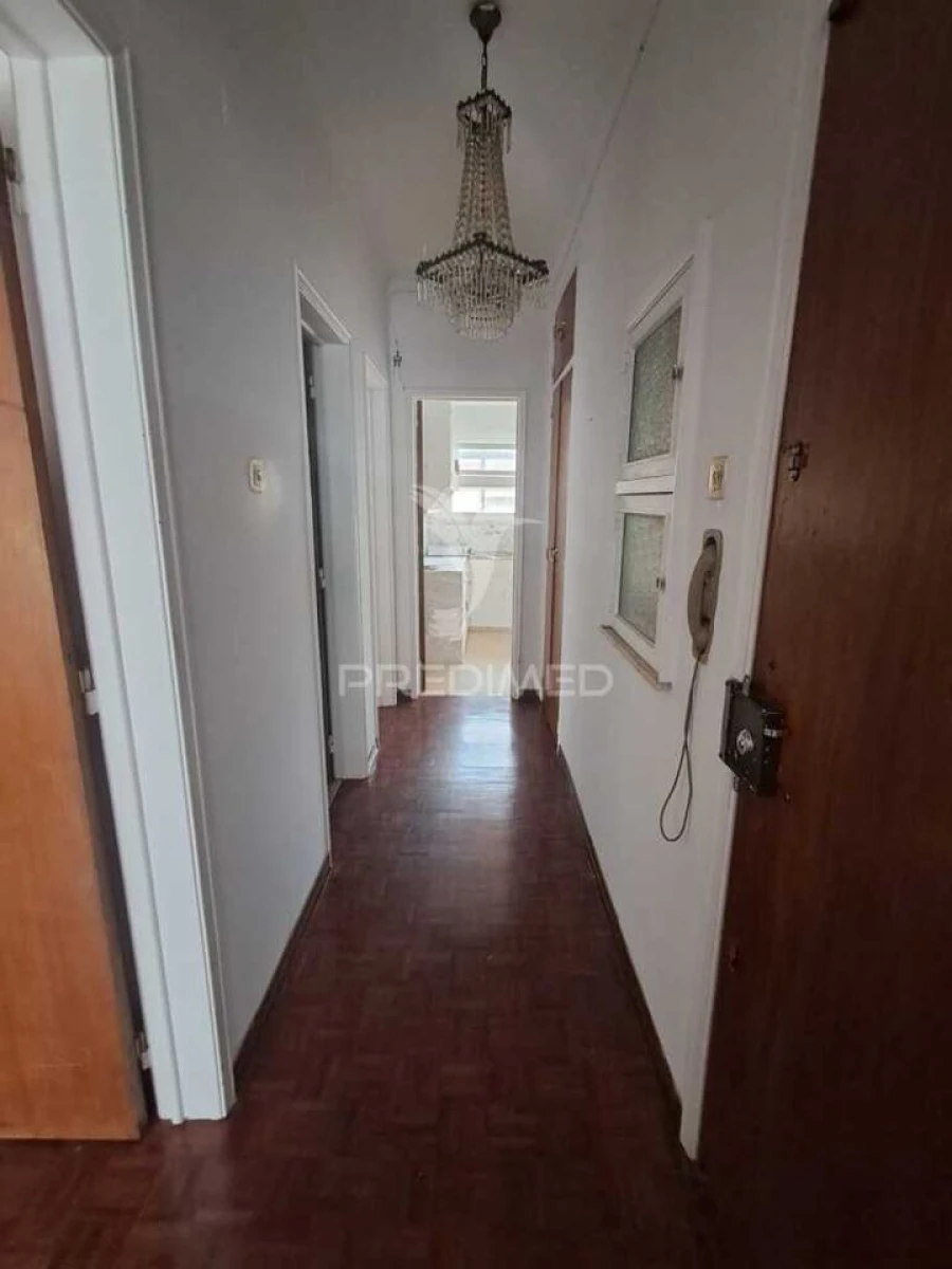 Apartamento T2 para Venda em Agualva e Mira-Sintra Foto 15