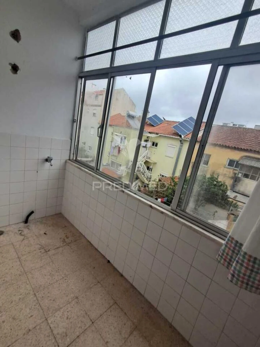 Apartamento T2 para Venda em Agualva e Mira-Sintra Foto 7