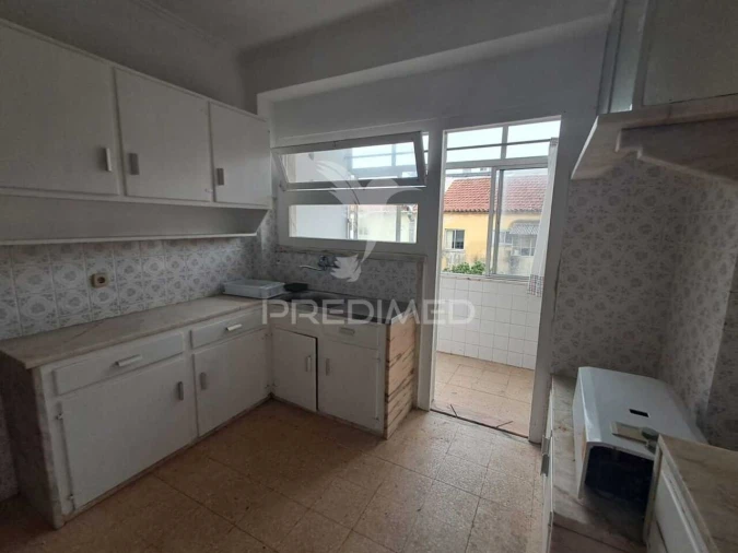 Apartamento T2 para Venda em Agualva e Mira-Sintra Foto 3