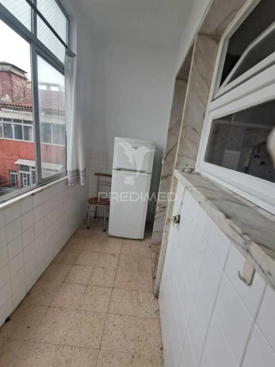 Apartamento T2 para Venda em Agualva e Mira-Sintra Foto 5