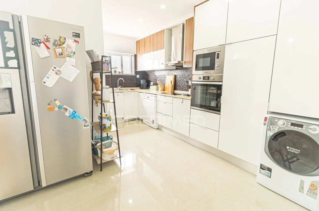 Apartamento T3 para Venda em Almada, Cova da Piedade, Pragal e Cacilhas Foto 23