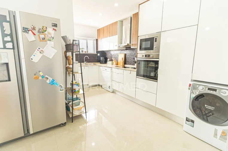 Apartamento T3 para Venda em Almada, Cova da Piedade, Pragal e Cacilhas Foto 23