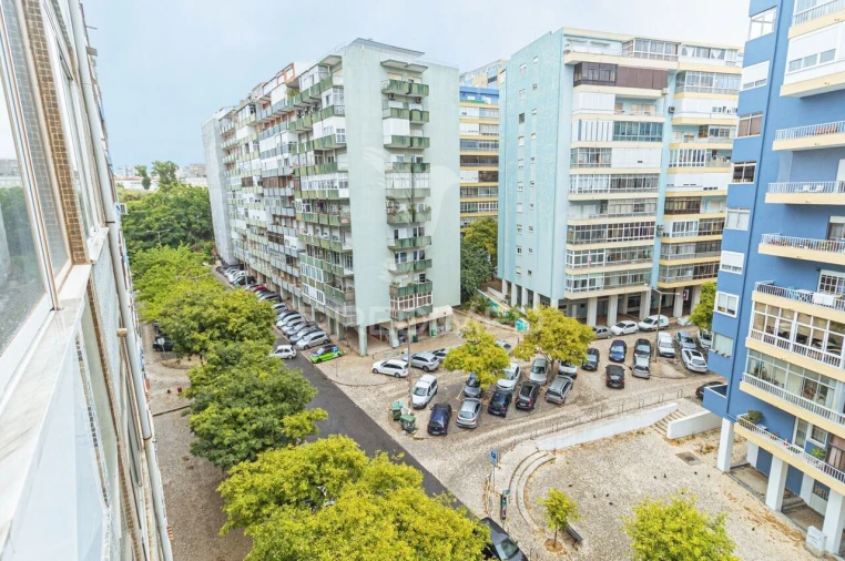 Apartamento T3 para Venda em Almada, Cova da Piedade, Pragal e Cacilhas Foto 22