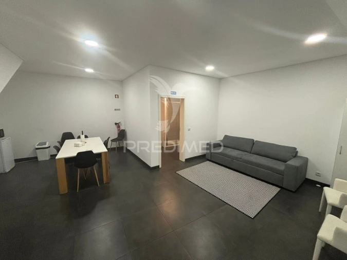 Loja para Arrendamento em Angra (São Pedro) Foto 9