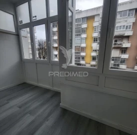 Apartamento T2 para Venda em Oeiras e São Julião da Barra, Paço de Arcos e Caxias