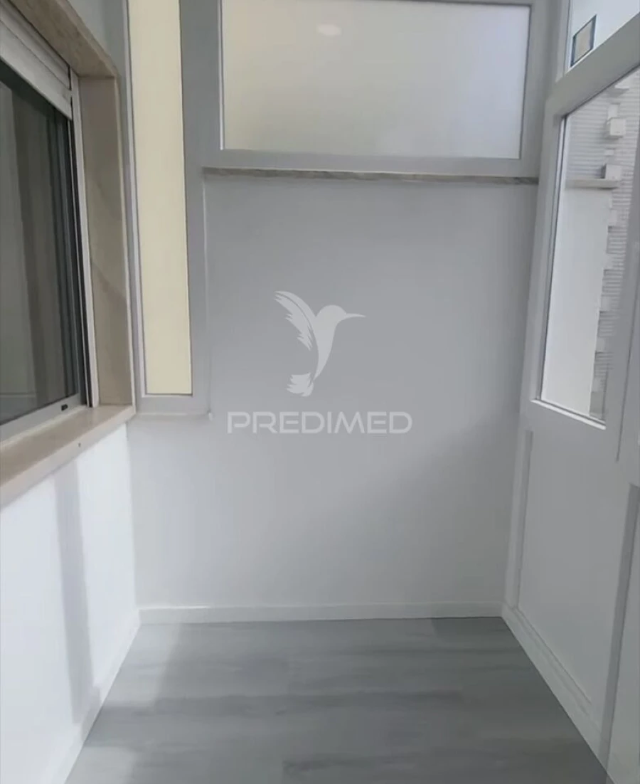 Apartamento T2 para Venda em Oeiras e São Julião da Barra, Paço de Arcos e Caxias Foto 5