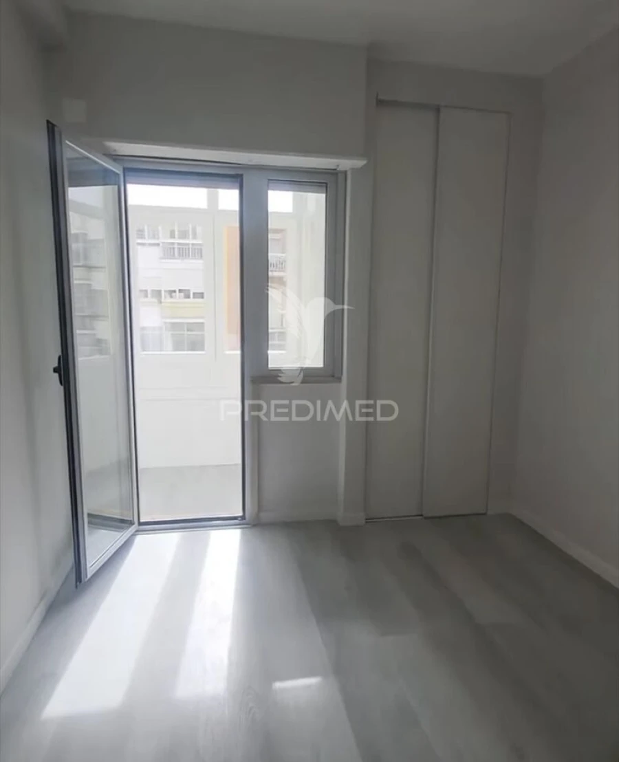 Apartamento T2 para Venda em Oeiras e São Julião da Barra, Paço de Arcos e Caxias Foto 12