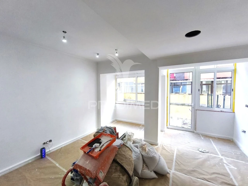 Apartamento T3 para Venda em Queluz e Belas Foto 5