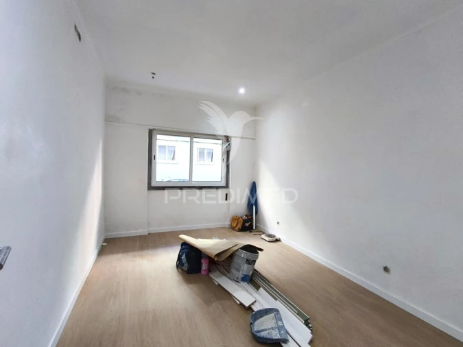 Apartamento T3 para Venda em Queluz e Belas Foto 14
