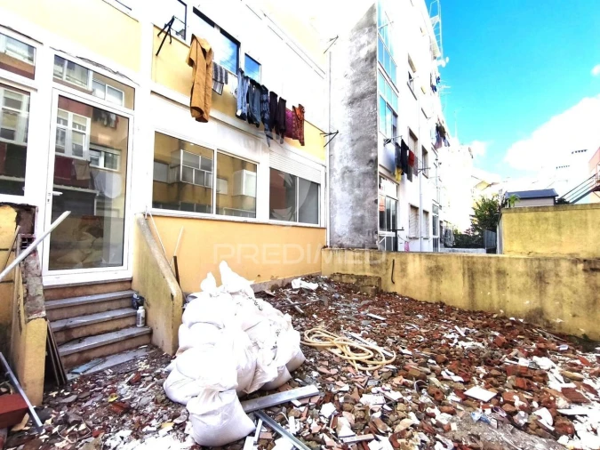 Apartamento T3 para Venda em Queluz e Belas Foto 22